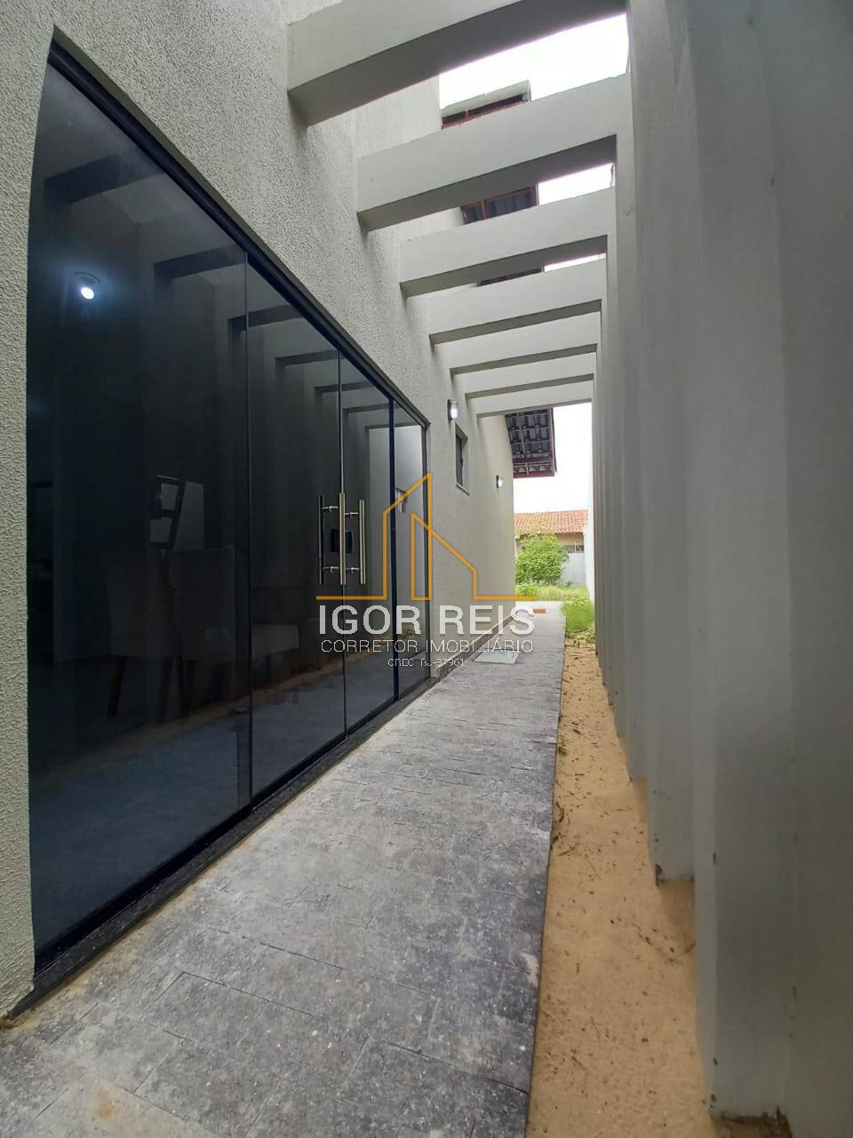 Casa à venda com 2 quartos, 101m² - Foto 2