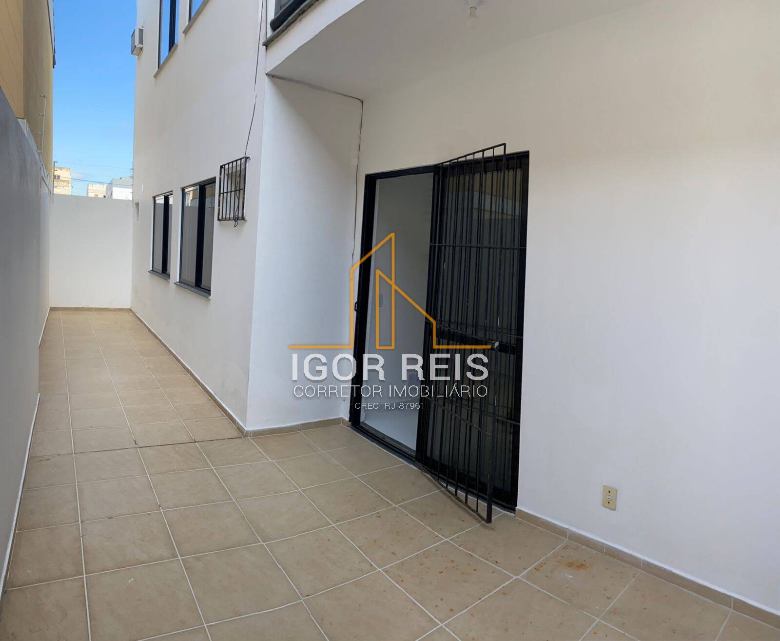 Apartamento à venda com 2 quartos, 112m² - Foto 1