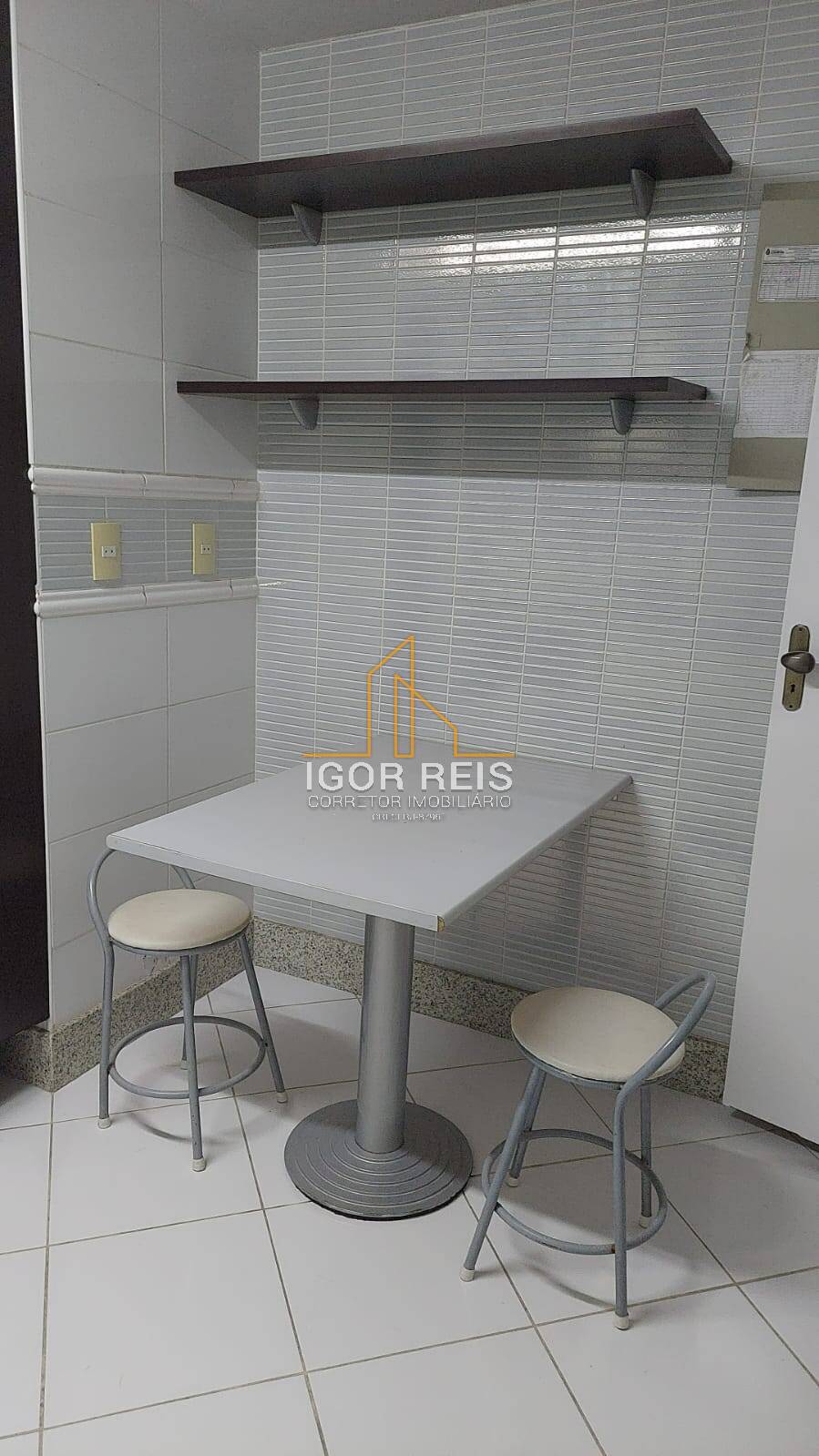 Cobertura à venda e aluguel com 3 quartos, 220m² - Foto 11