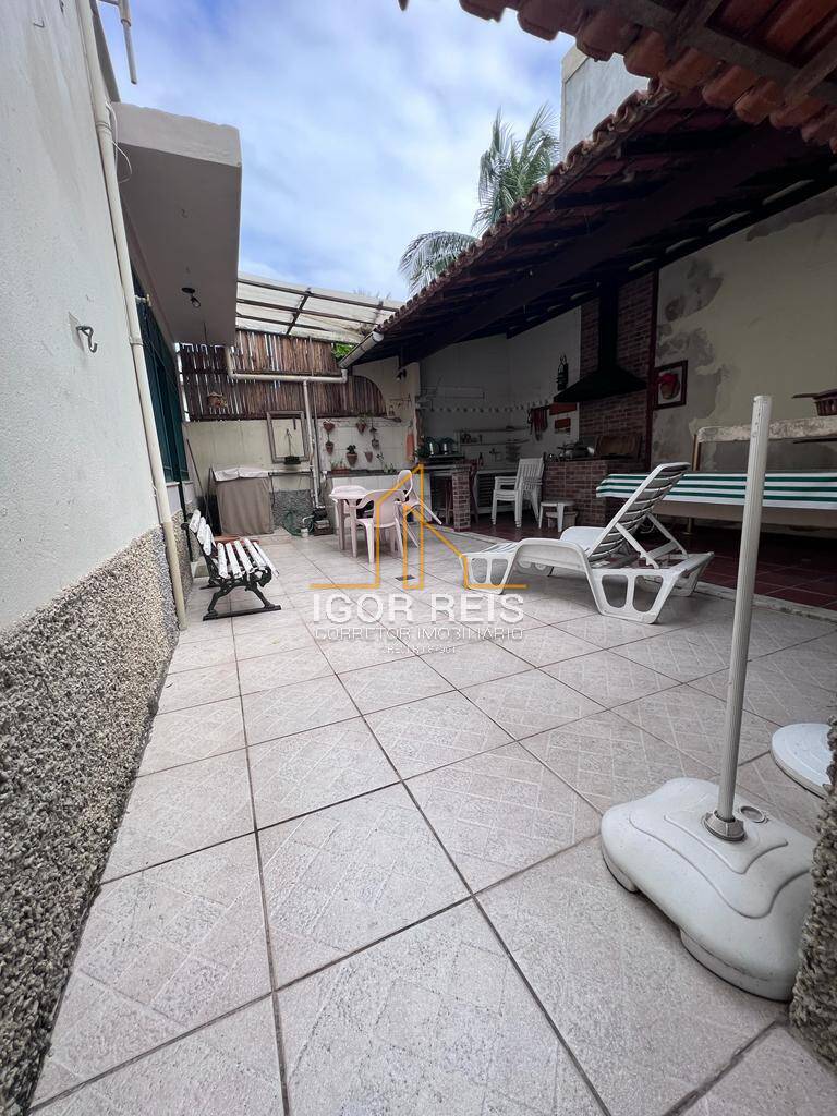 Casa à venda com 4 quartos, 161m² - Foto 18