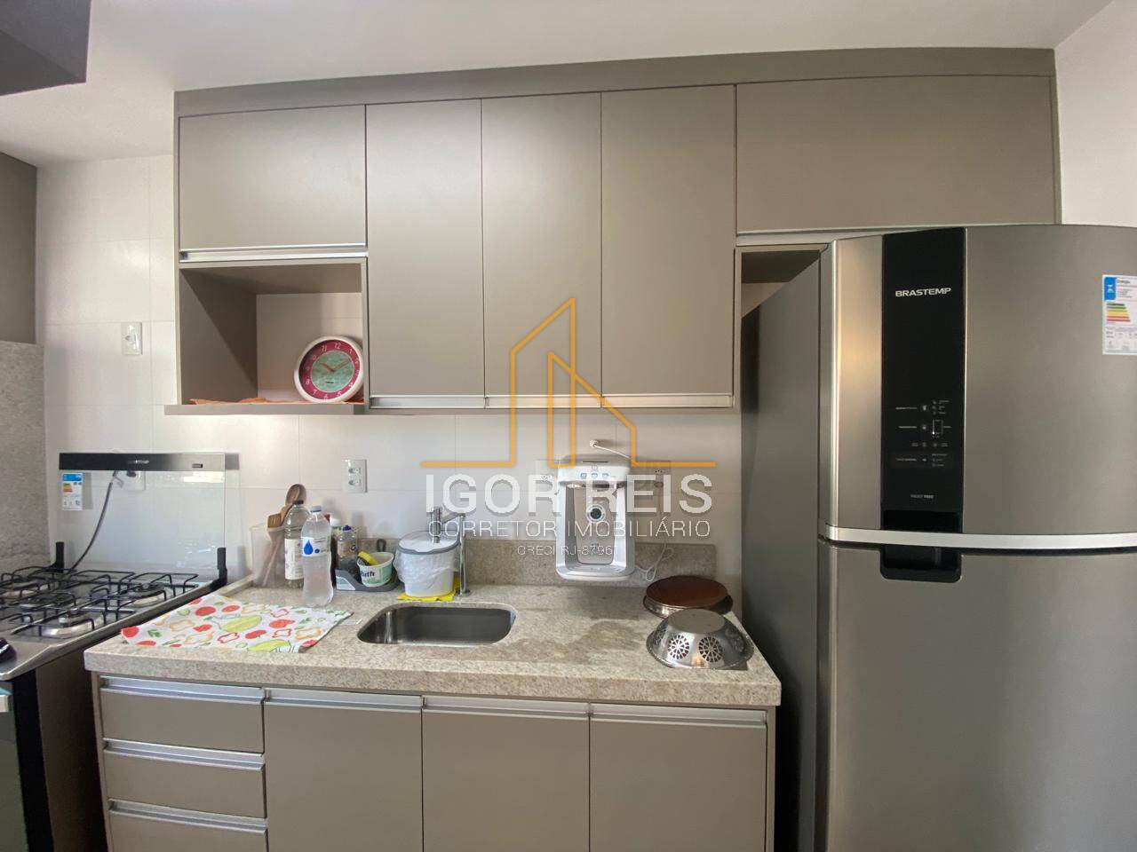 Apartamento para alugar com 3 quartos, 93m² - Foto 3