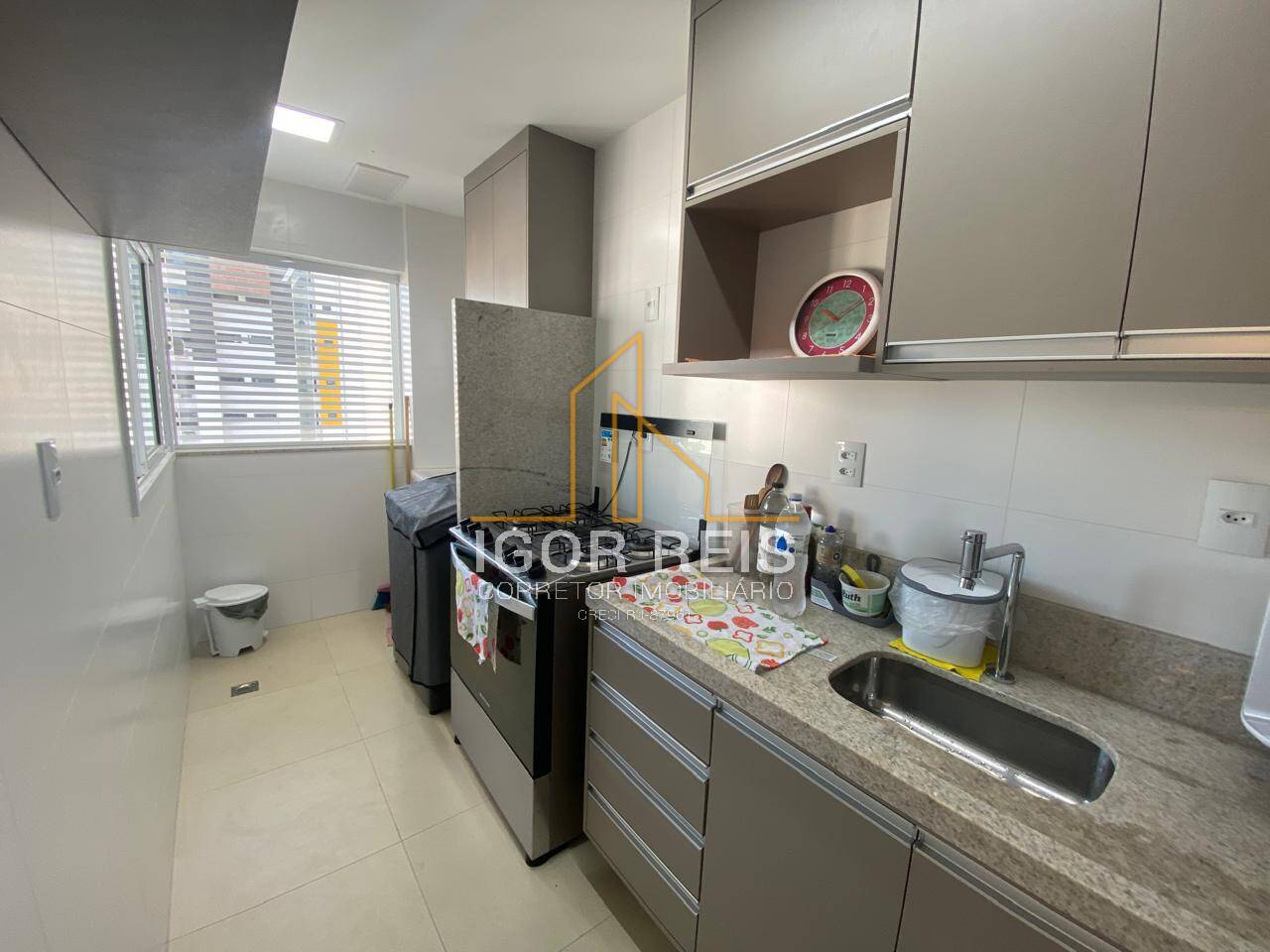 Apartamento para alugar com 3 quartos, 93m² - Foto 4