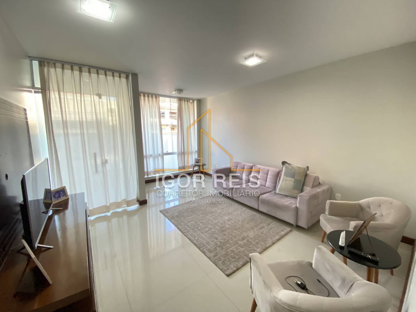 Casa à venda com 3 quartos, 260m² - Foto 4