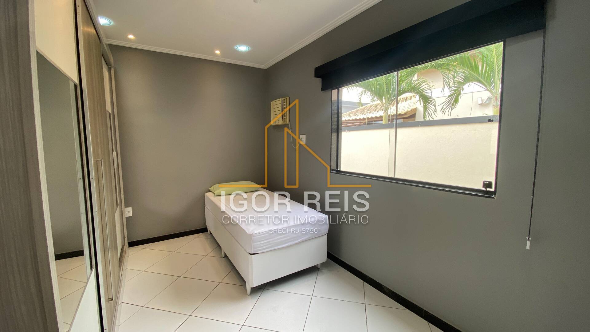 Casa de Condomínio à venda com 3 quartos, 300m² - Foto 9