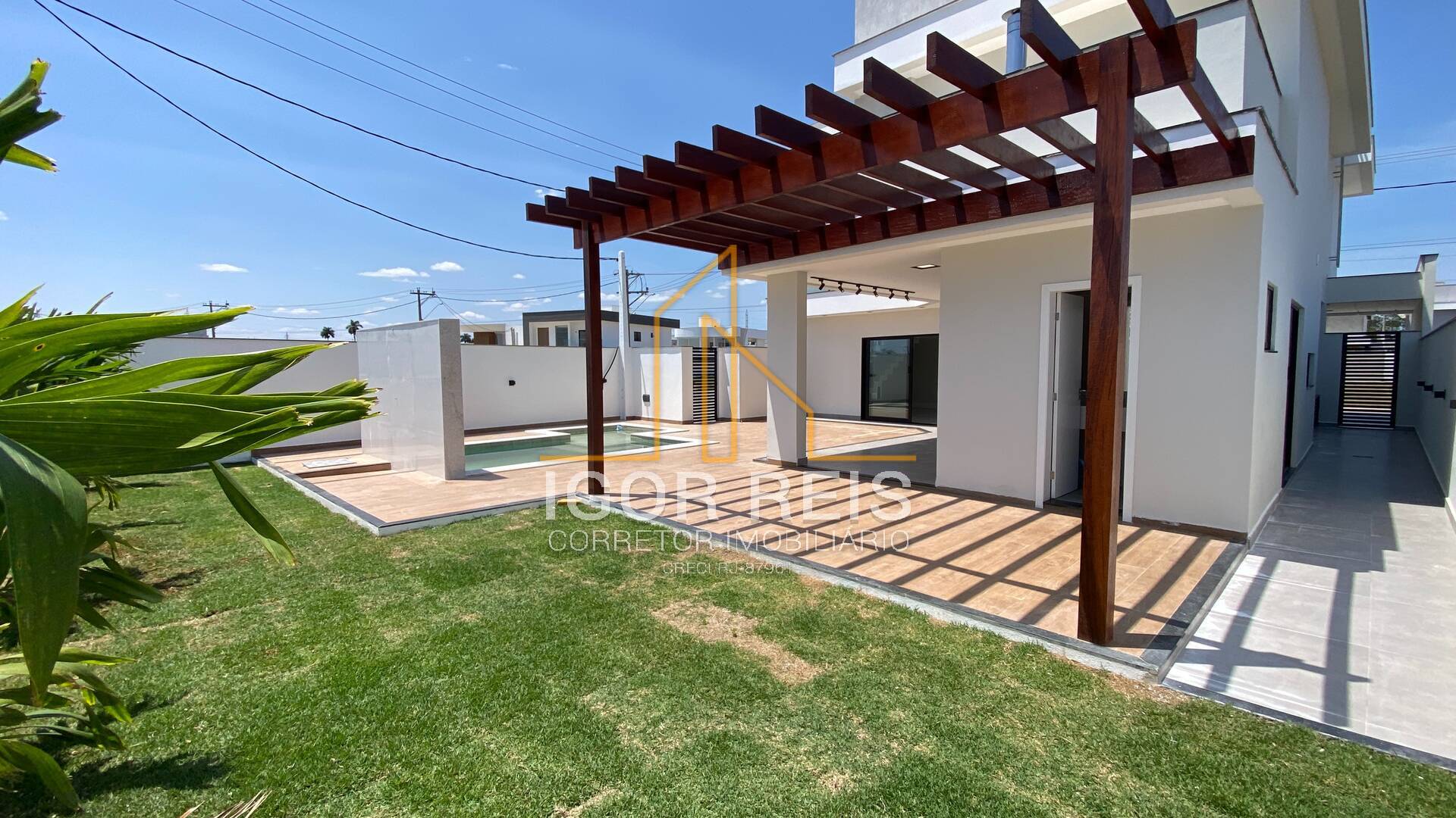 Casa de Condomínio à venda com 4 quartos, 260m² - Foto 10