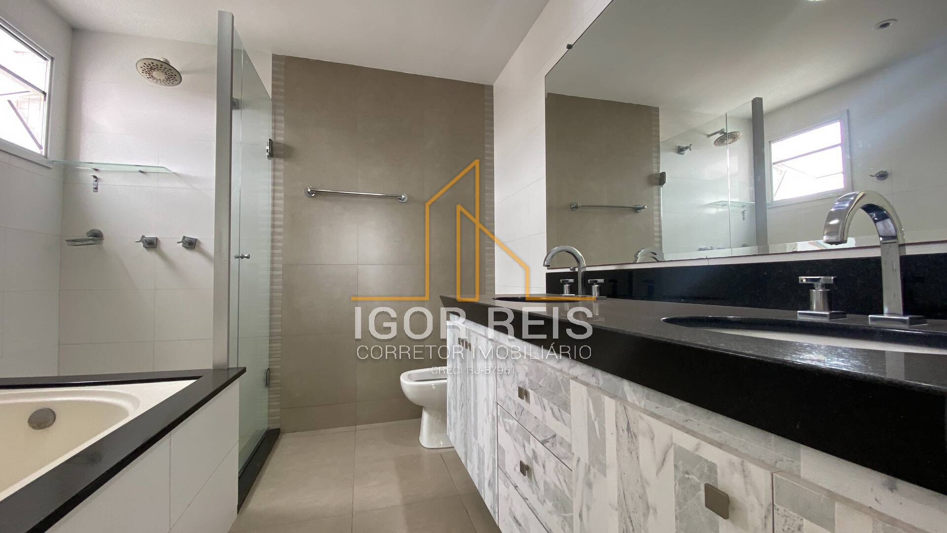 Apartamento para alugar com 3 quartos, 200m² - Foto 15