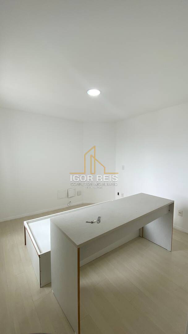 Apartamento para alugar com 3 quartos, 200m² - Foto 19