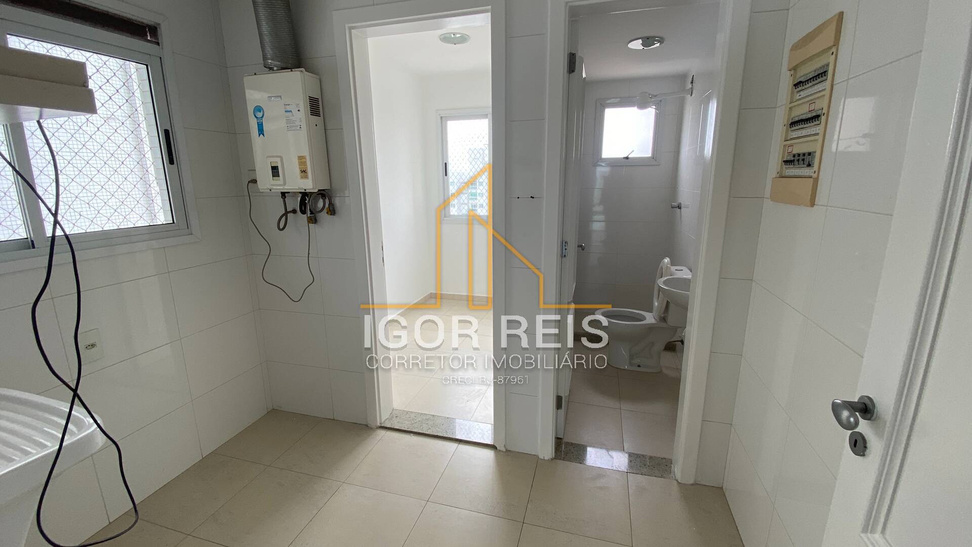 Apartamento para alugar com 3 quartos, 200m² - Foto 13