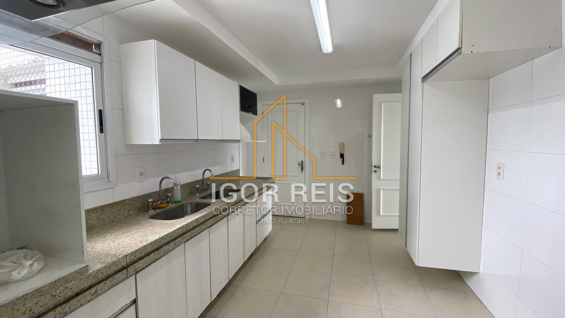 Apartamento para alugar com 3 quartos, 200m² - Foto 10