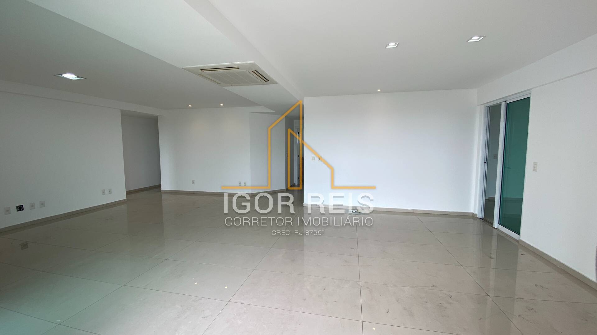 Apartamento para alugar com 3 quartos, 200m² - Foto 3