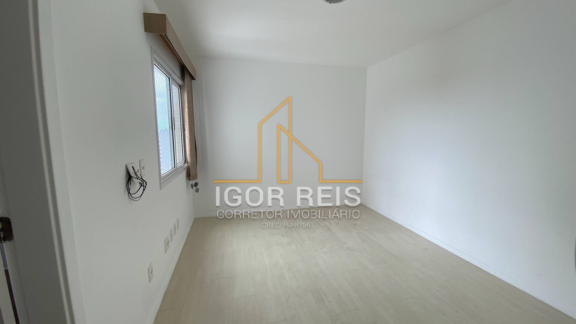 Apartamento para alugar com 3 quartos, 200m² - Foto 18