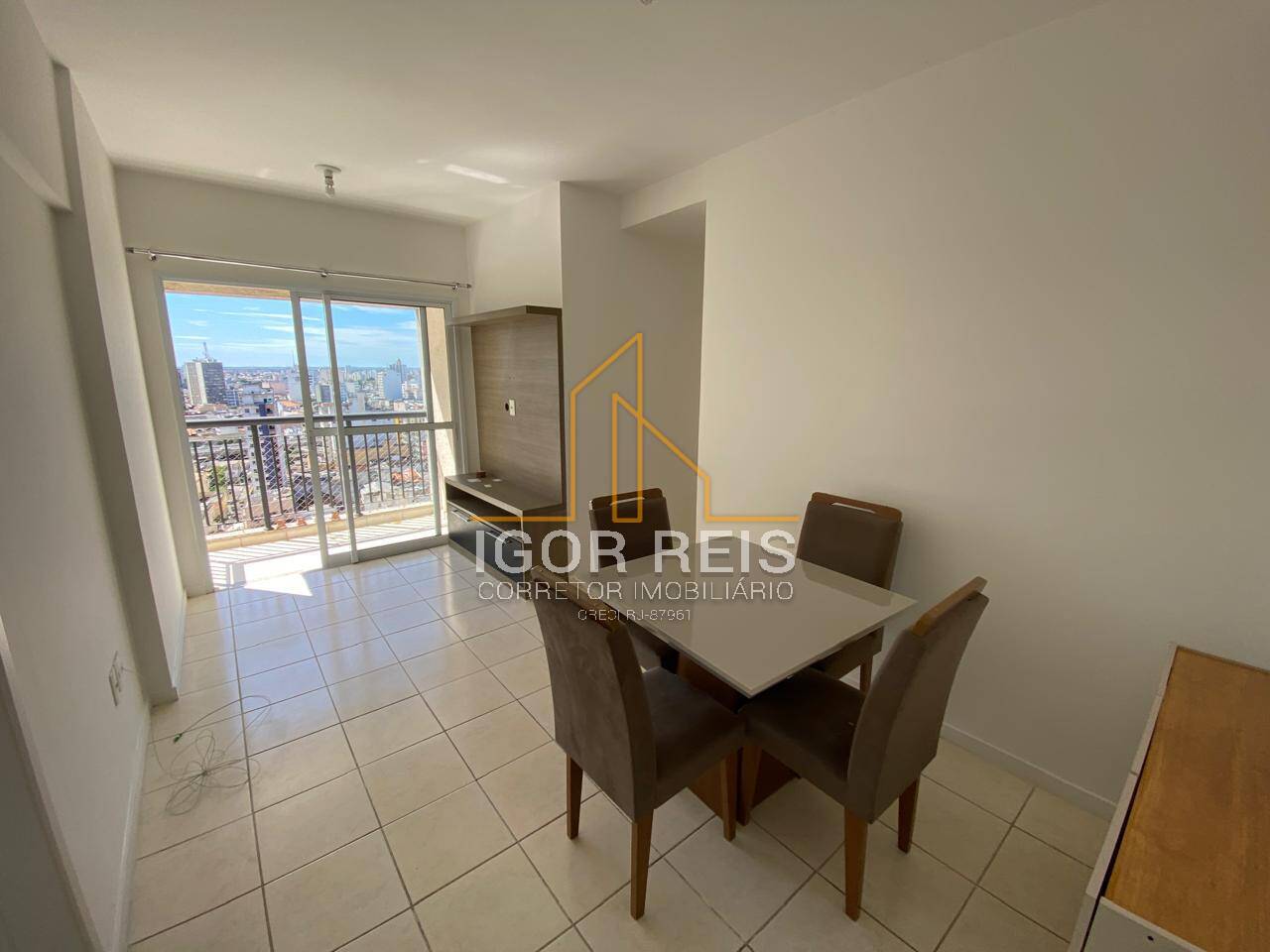 Apartamento para alugar com 2 quartos, 64m² - Foto 2