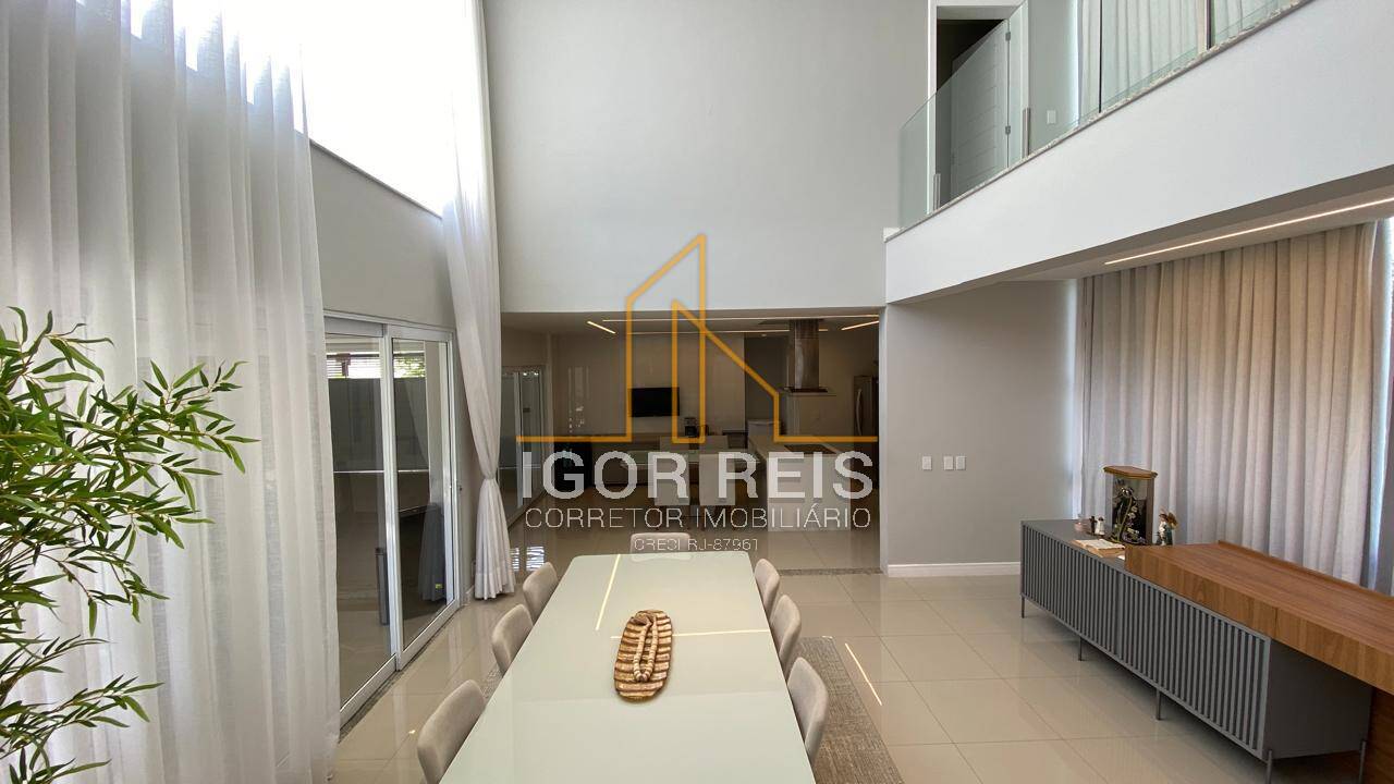 Casa de Condomínio para alugar com 4 quartos, 400m² - Foto 2