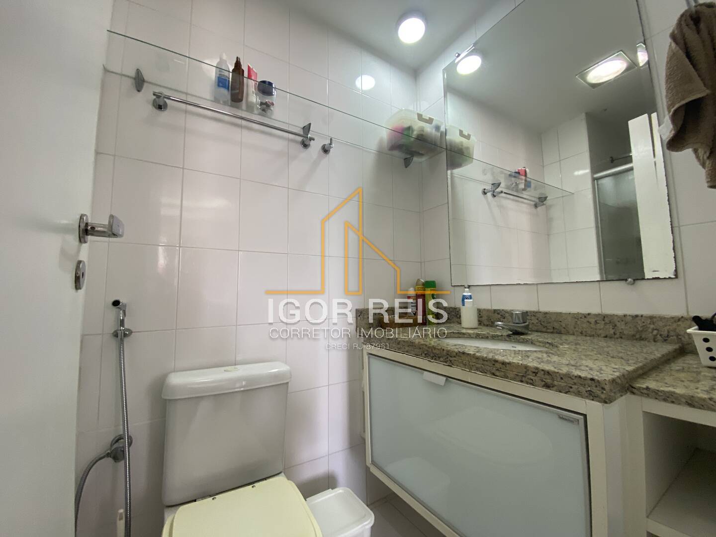 Apartamento à venda com 2 quartos, 68m² - Foto 10