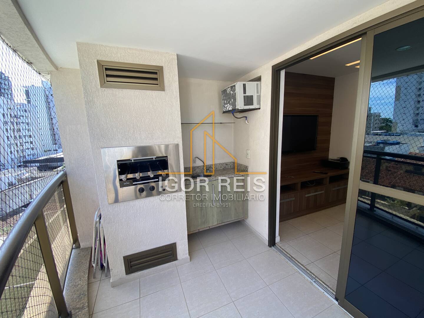 Apartamento à venda com 2 quartos, 68m² - Foto 1