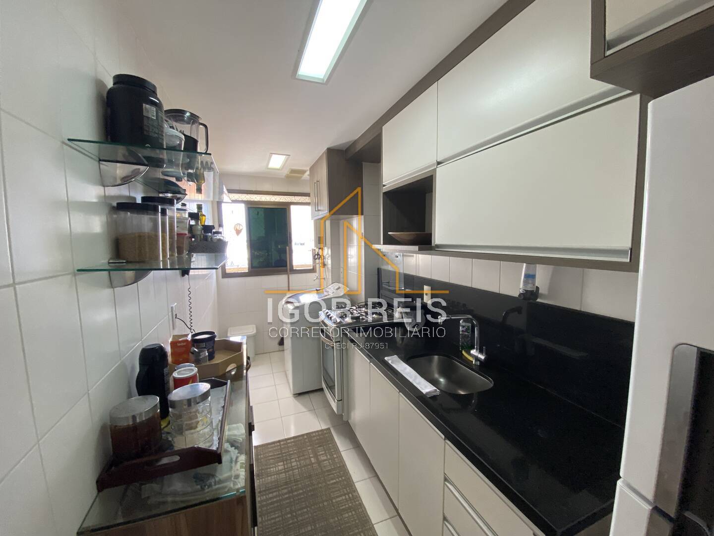 Apartamento à venda com 2 quartos, 68m² - Foto 7