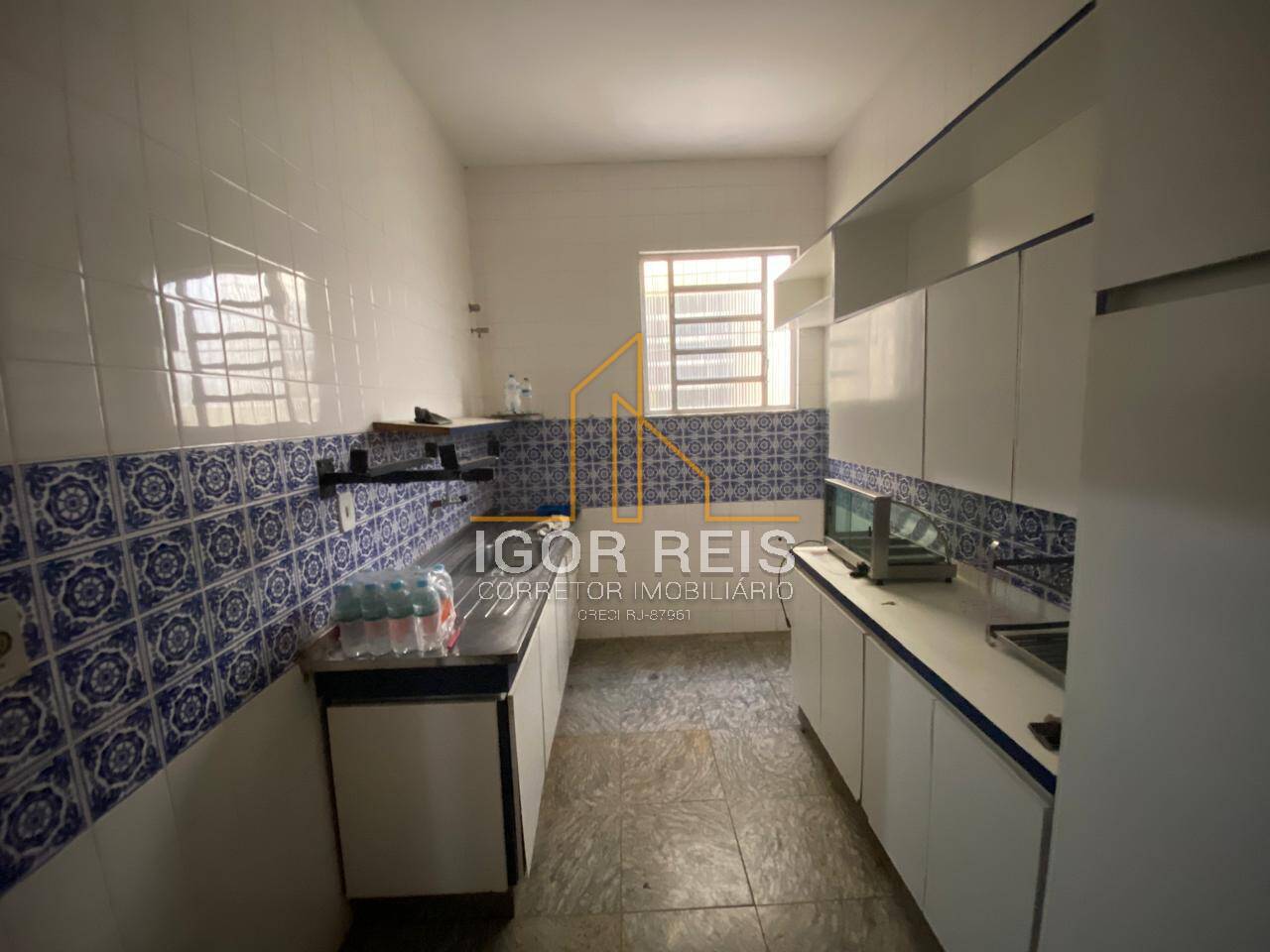 Casa à venda e aluguel com 3 quartos, 200m² - Foto 11