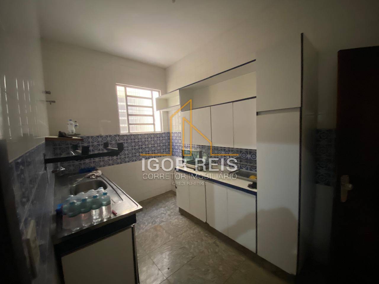 Casa à venda e aluguel com 3 quartos, 200m² - Foto 10