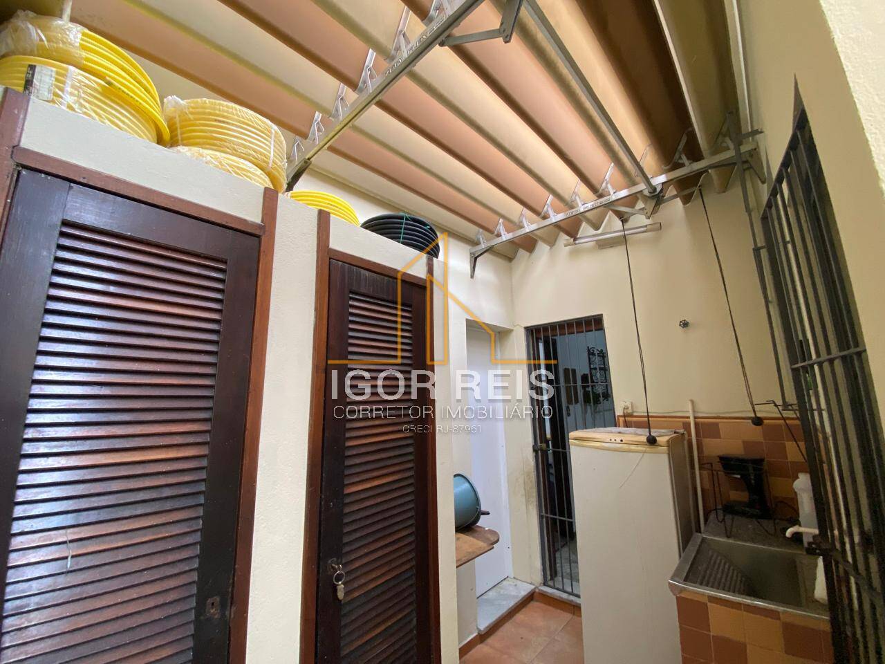 Casa à venda e aluguel com 3 quartos, 200m² - Foto 14